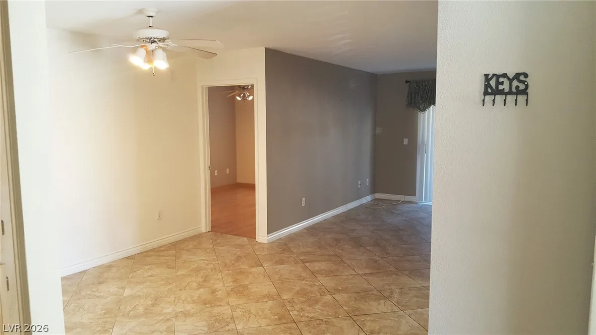 8070 RUSSELL Road 1010 — photo 5