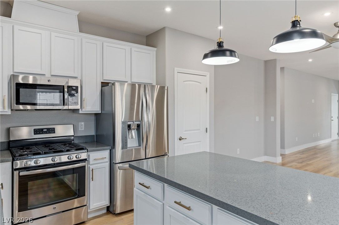 5642 Alta Peak Court — photo 5 of 33