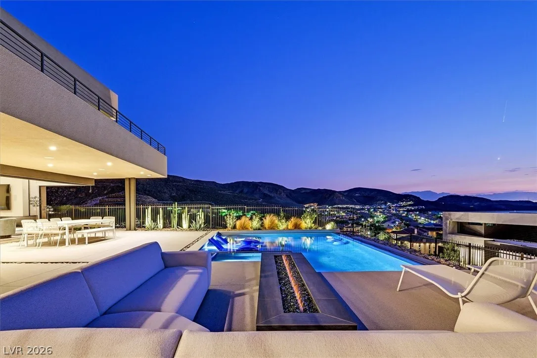 807 Magnum Cliff Court — photo 3