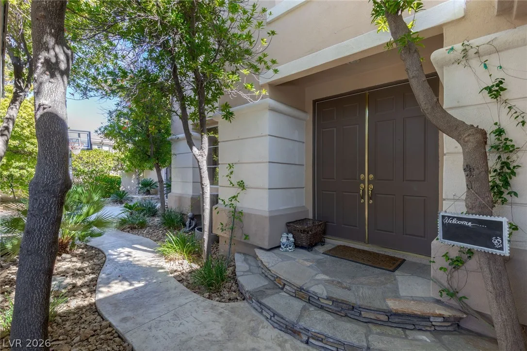 724 PINNACLE HEIGHTS Lane — photo 3