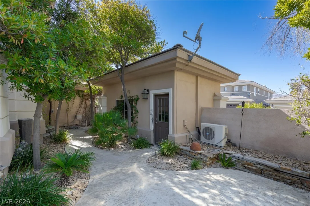 724 PINNACLE HEIGHTS Lane — photo 5