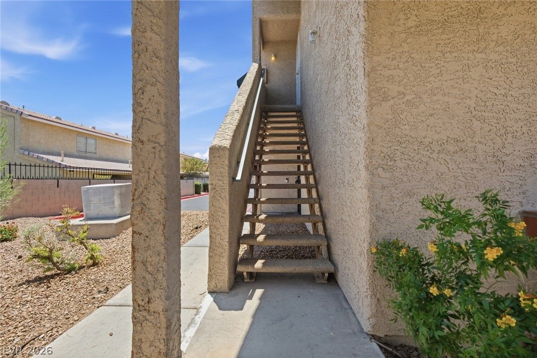 6750 Del Rey Avenue 233 — photo 2