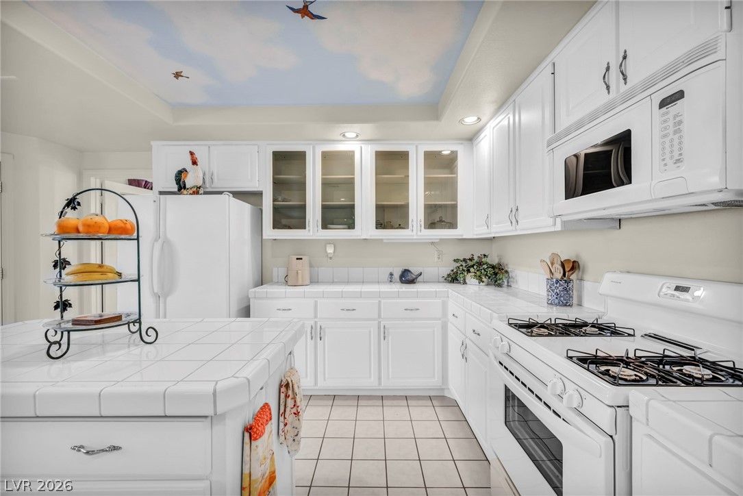 9511 Coral Bell Court — photo 4 of 28