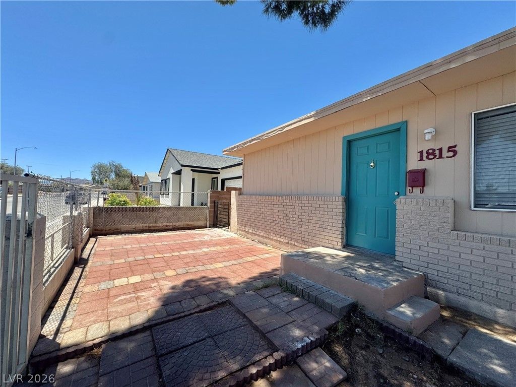 1815 Evelyn Avenue — photo 3 of 28
