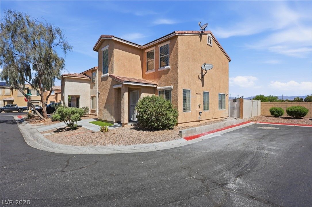 5772 Camino Ramon Avenue — photo 3 of 18