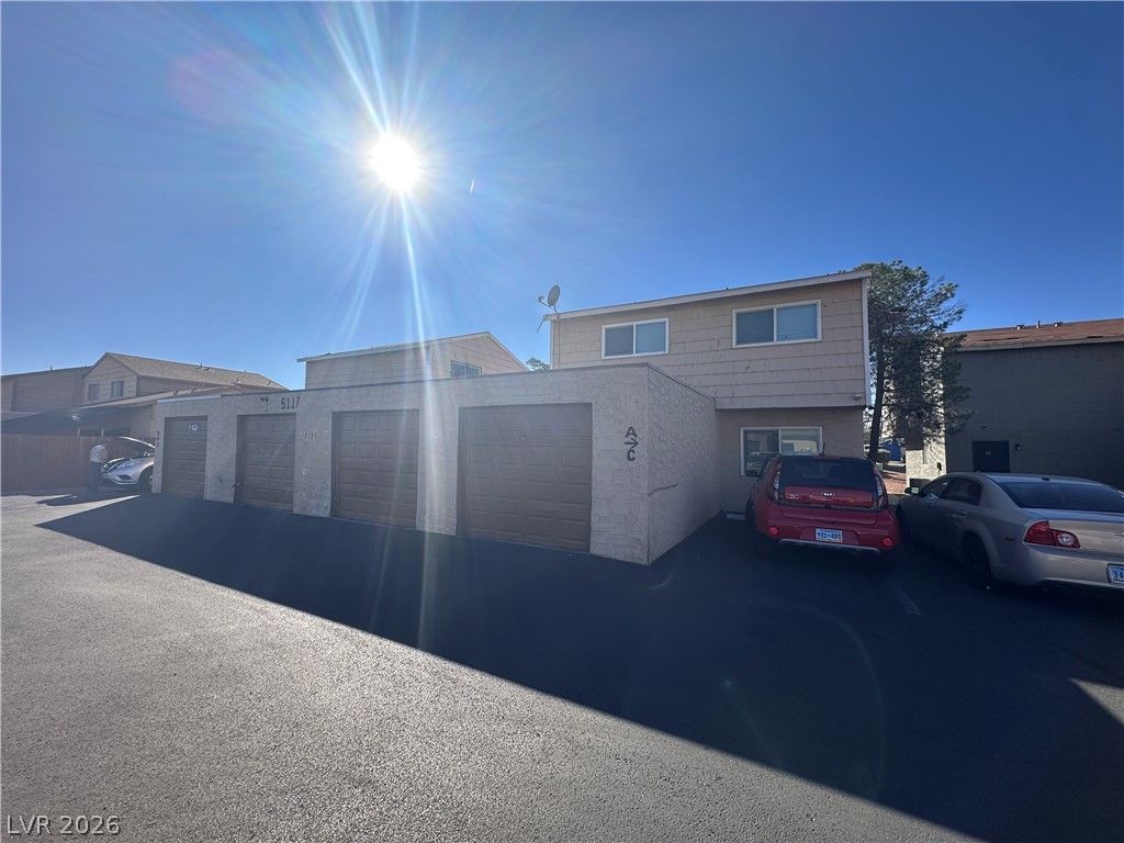 5117 Greene Lane D — photo 2