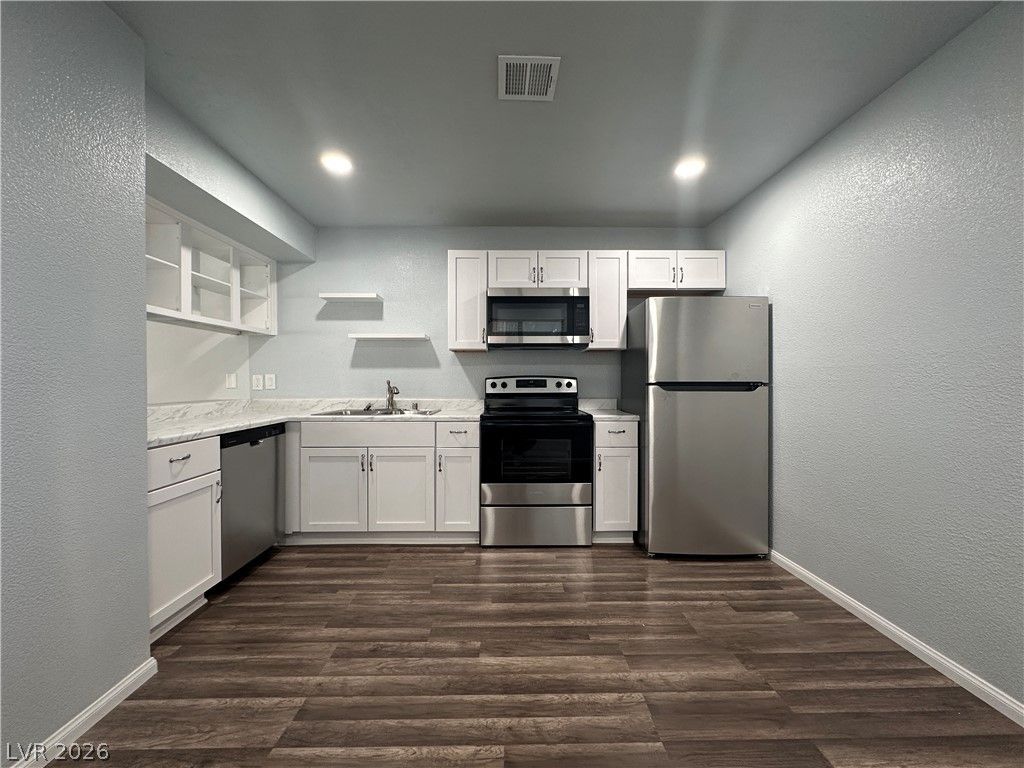 5117 Greene Lane D — photo 3