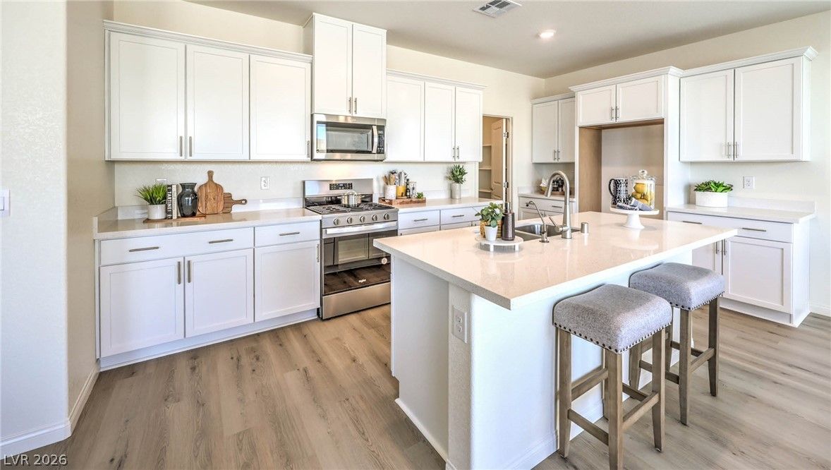 1024 Peacock Plume Street — photo 5 of 18