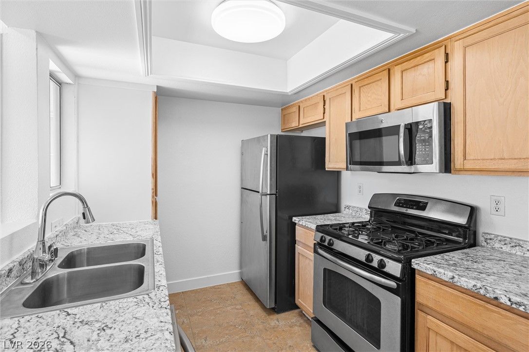 7100 Pirates Cove Road 1106 — photo 2 of 17