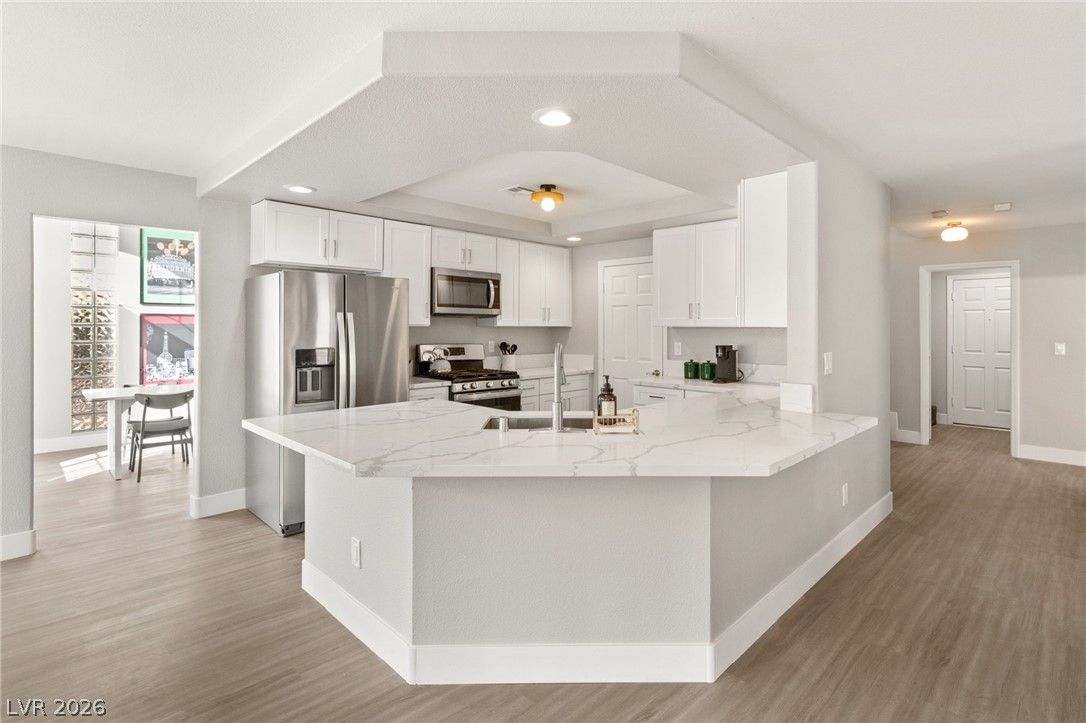277 Via Tempesto Street — photo 4 of 44