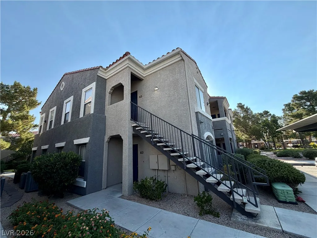 10245 South MARYLAND PW Parkway 136 — photo 2