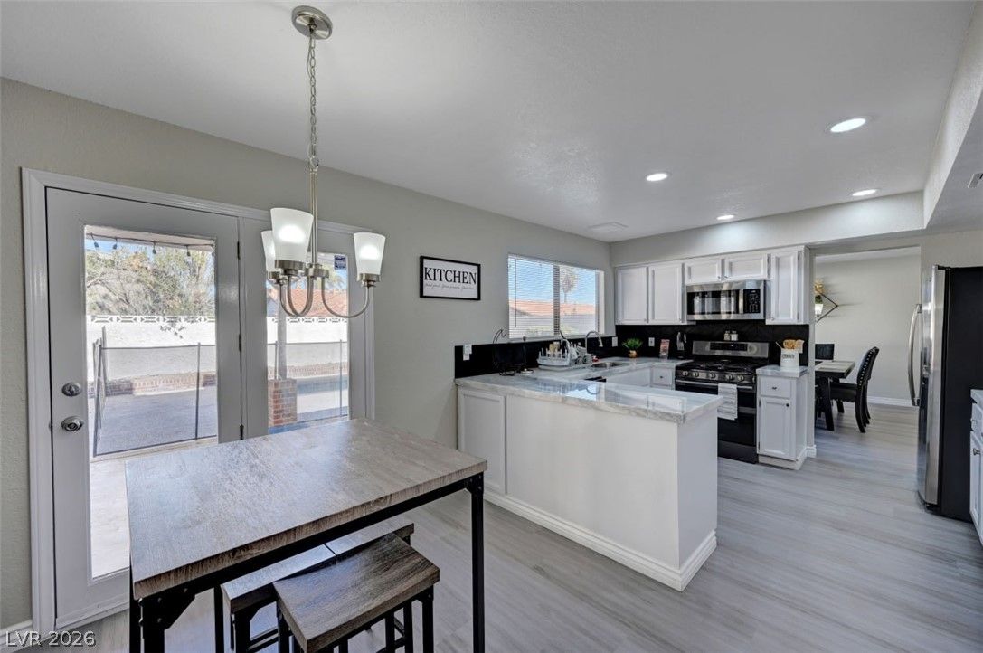 2247 Marlboro Drive — photo 2