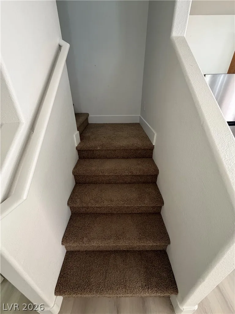 563 Shire Hall Street — photo 4