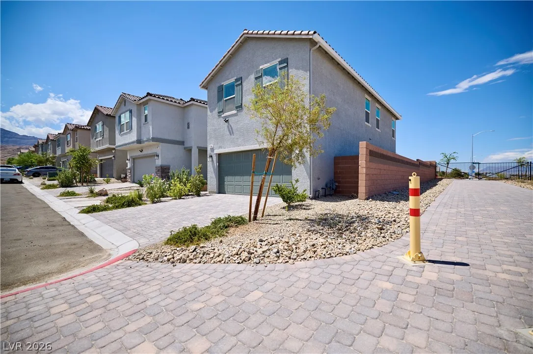 10788 River Junction Avenue — photo 3