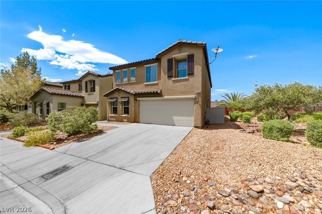 2704 Kona Crest Avenue — photo 1