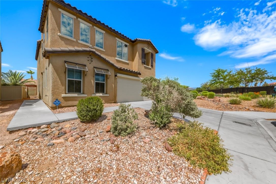 2704 Kona Crest Avenue — photo 2