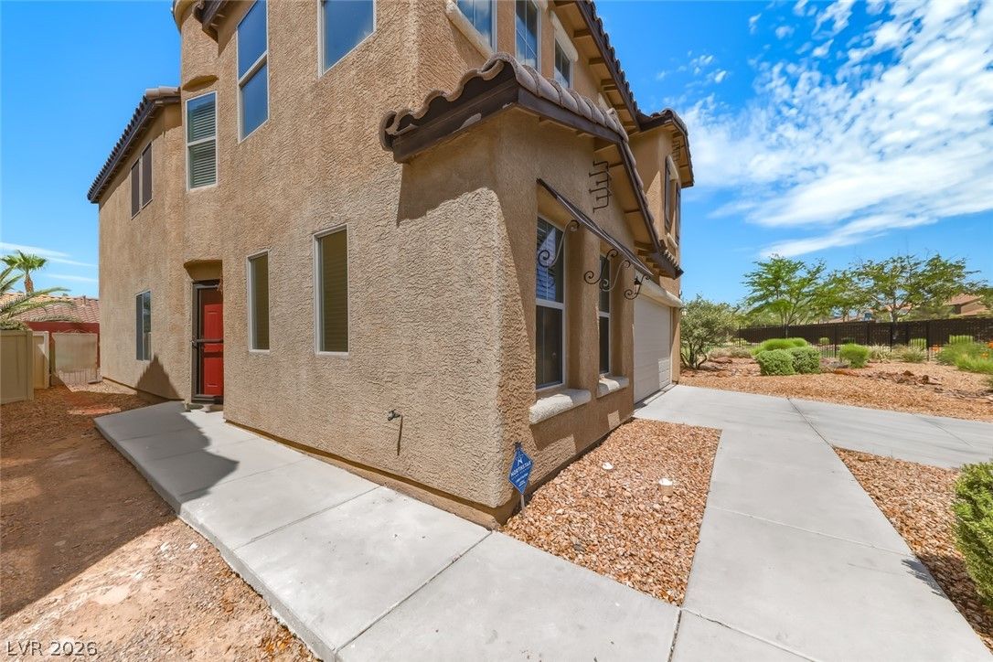 2704 Kona Crest Avenue — photo 4