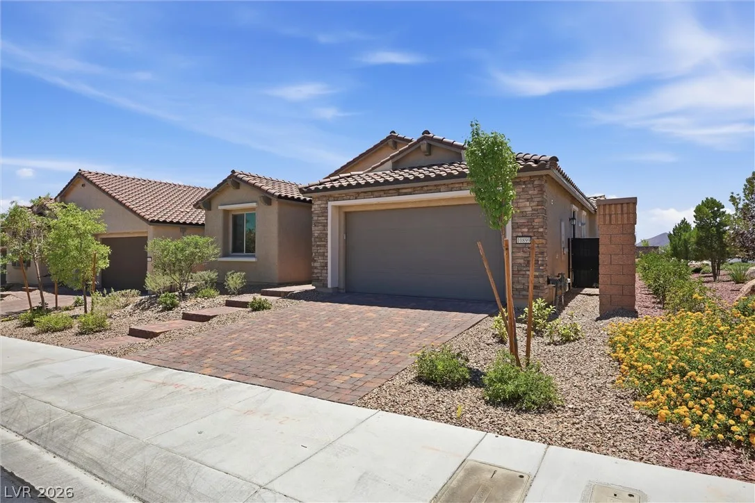 10899 Delparke Valley Avenue — photo 3