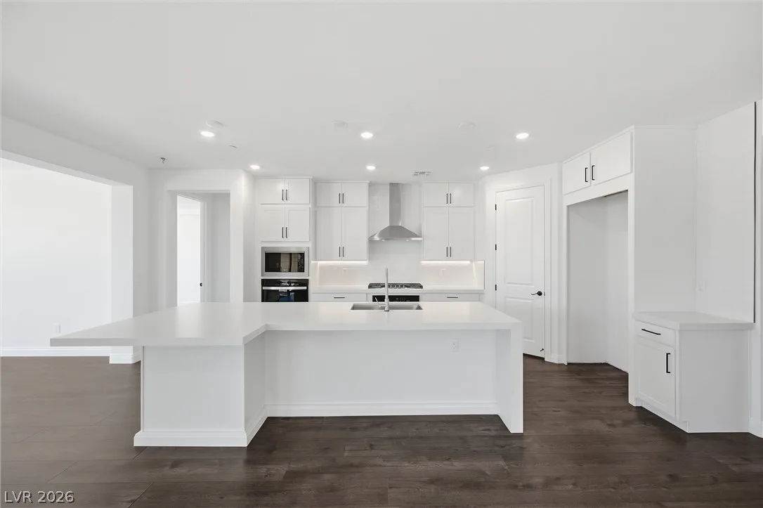 10899 Delparke Valley Avenue — photo 4