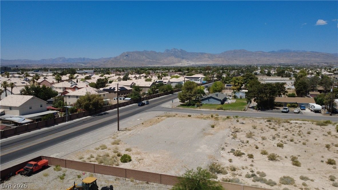 6010 Moonlight Drive — photo 2 of 7