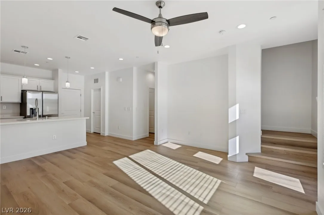 10547 Prospering Valley Way — photo 2