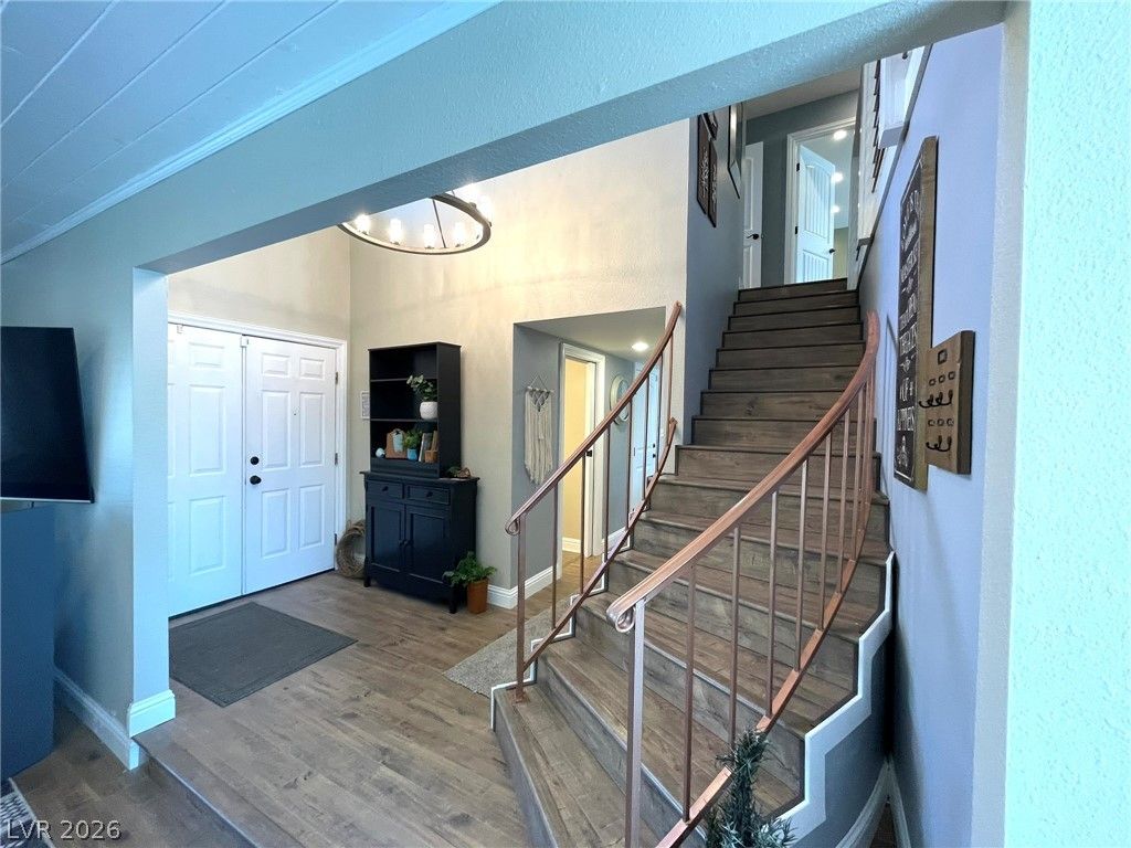 2246 Windsor Drive — photo 4