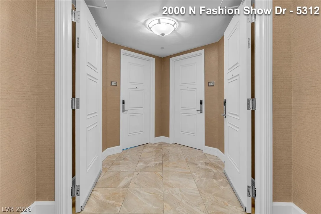 2000 North Fashion Show Drive 5312 — photo 4