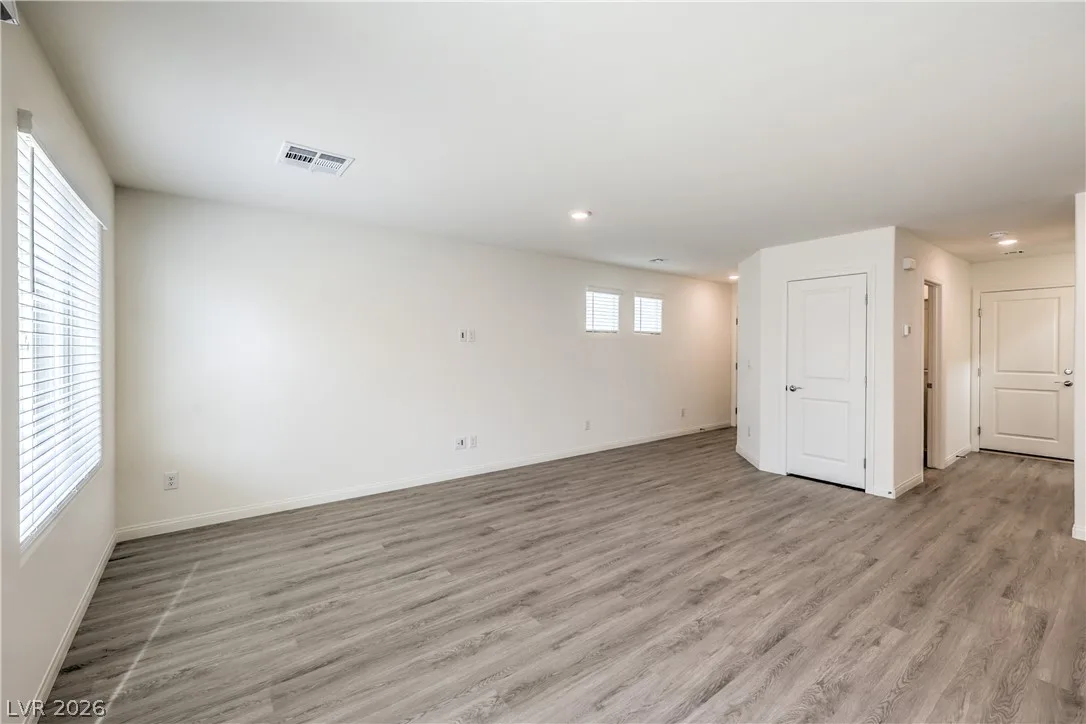 1098 Saffron Toucan Lane — photo 3 of 27
