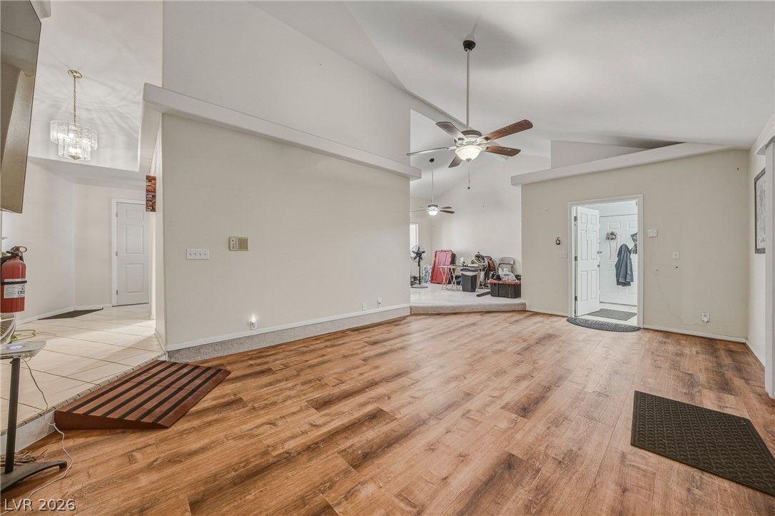 2335 Mount Charleston Drive — photo 4
