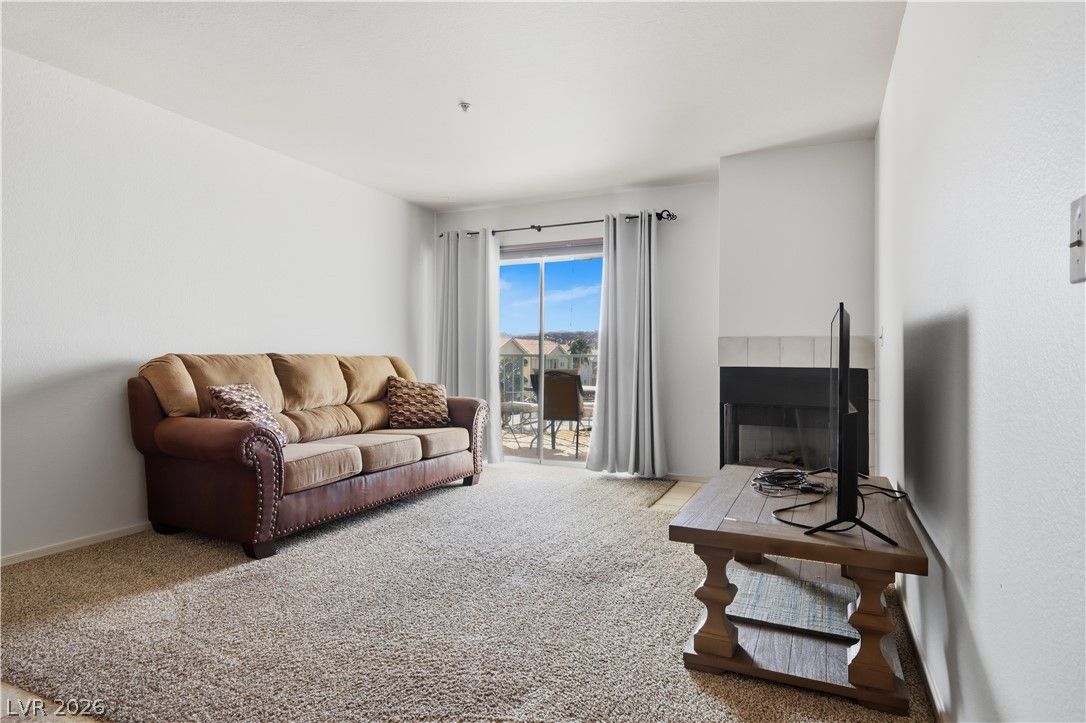 3550 Bay Sands Drive 3042 — photo 4 of 29