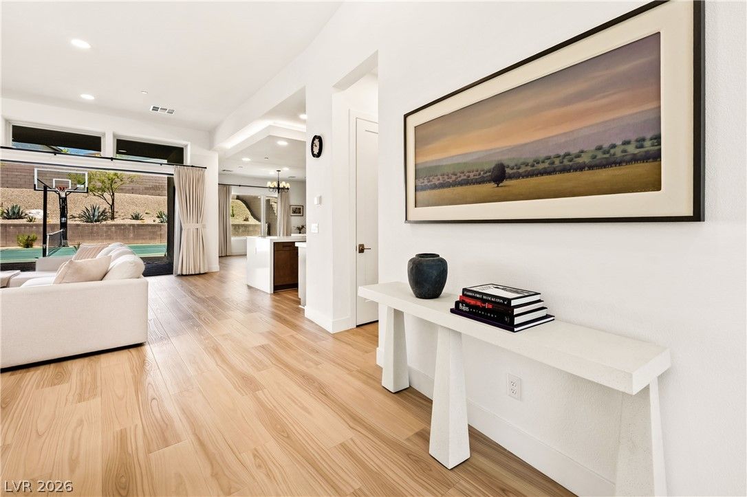 413 Vista Sunset Avenue — photo 4 of 37