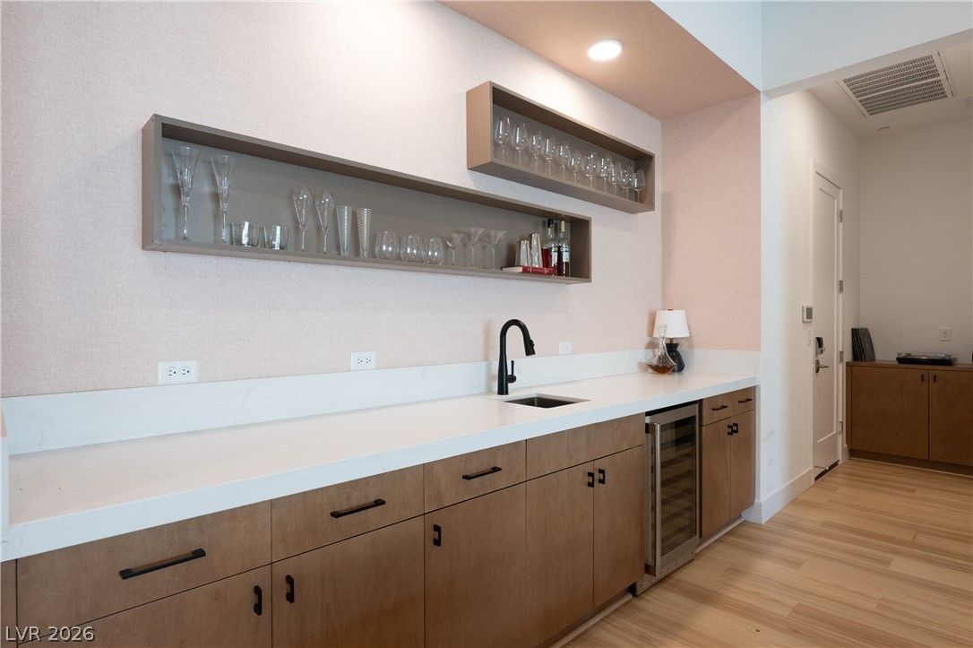 413 Vista Sunset Avenue — photo 5 of 37
