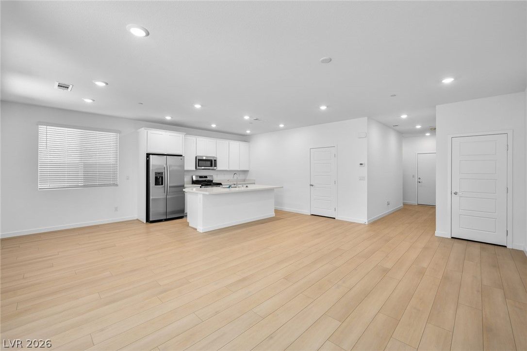 1733 Strada Nathan — photo 4 of 29