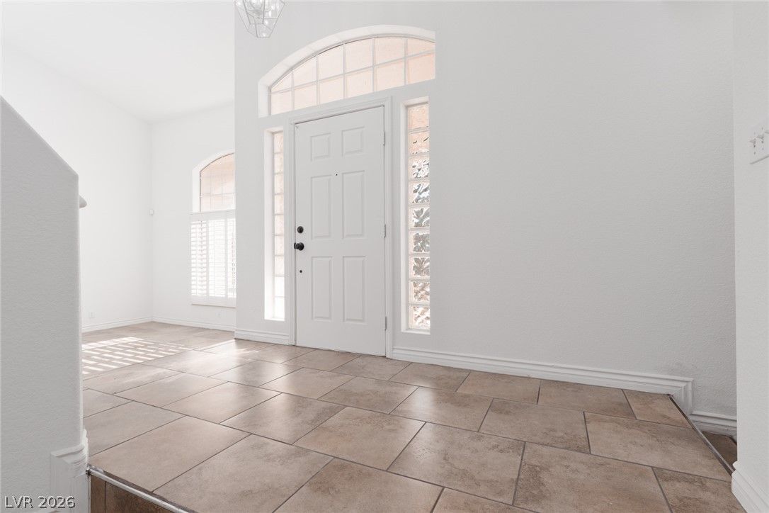 7845 Meadow Creek Street — photo 5