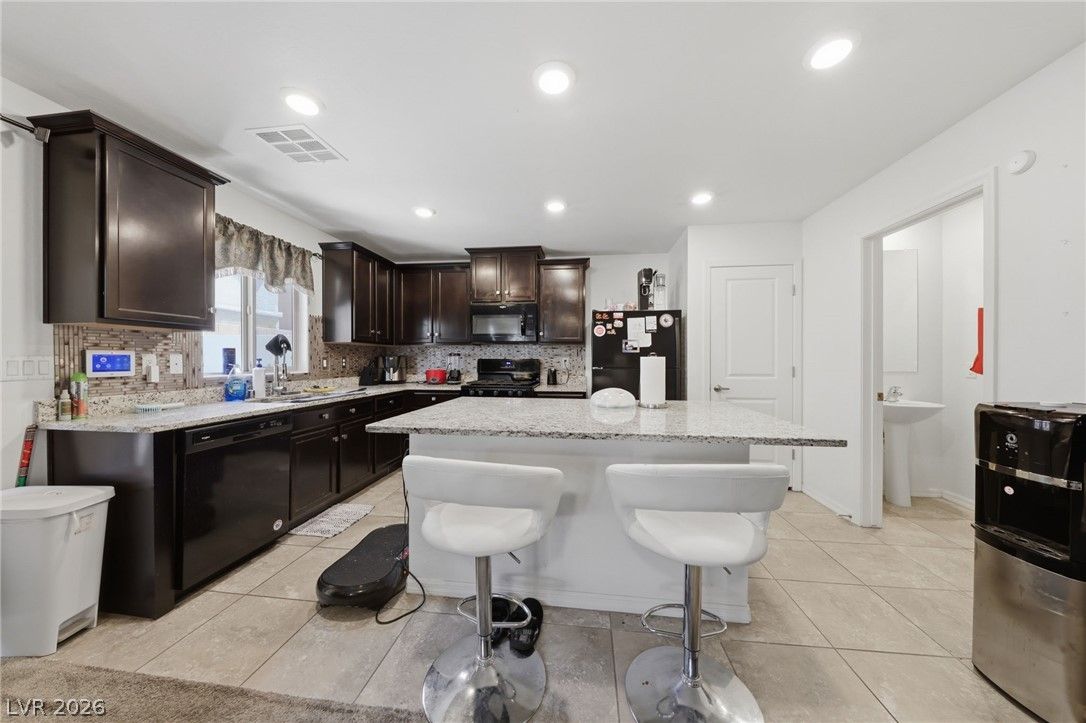6256 Clackamas Court — photo 4 of 25