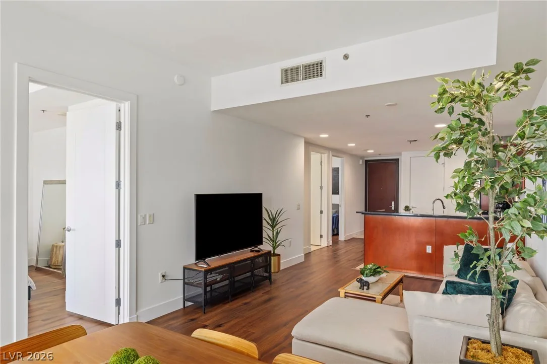4525 Dean Martin Drive 2505 — photo 5