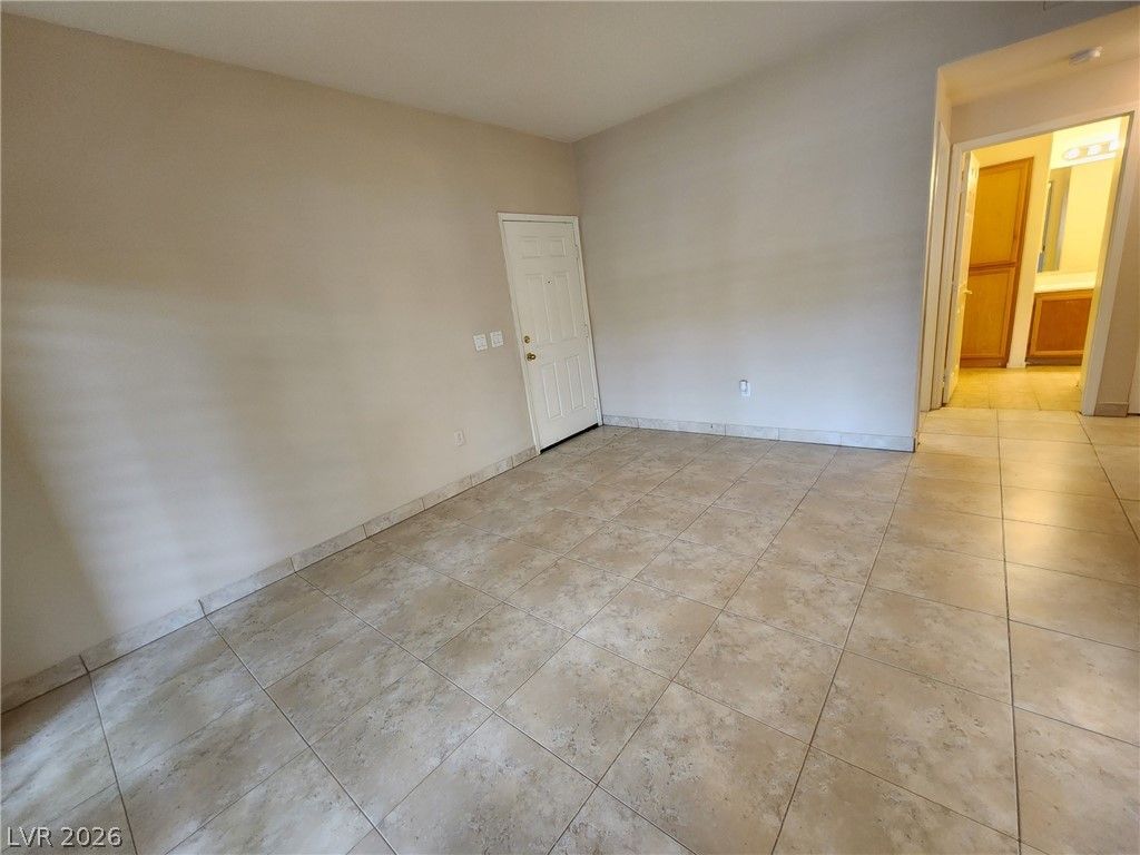 1050 East Cactus Avenue 1029 — photo 5