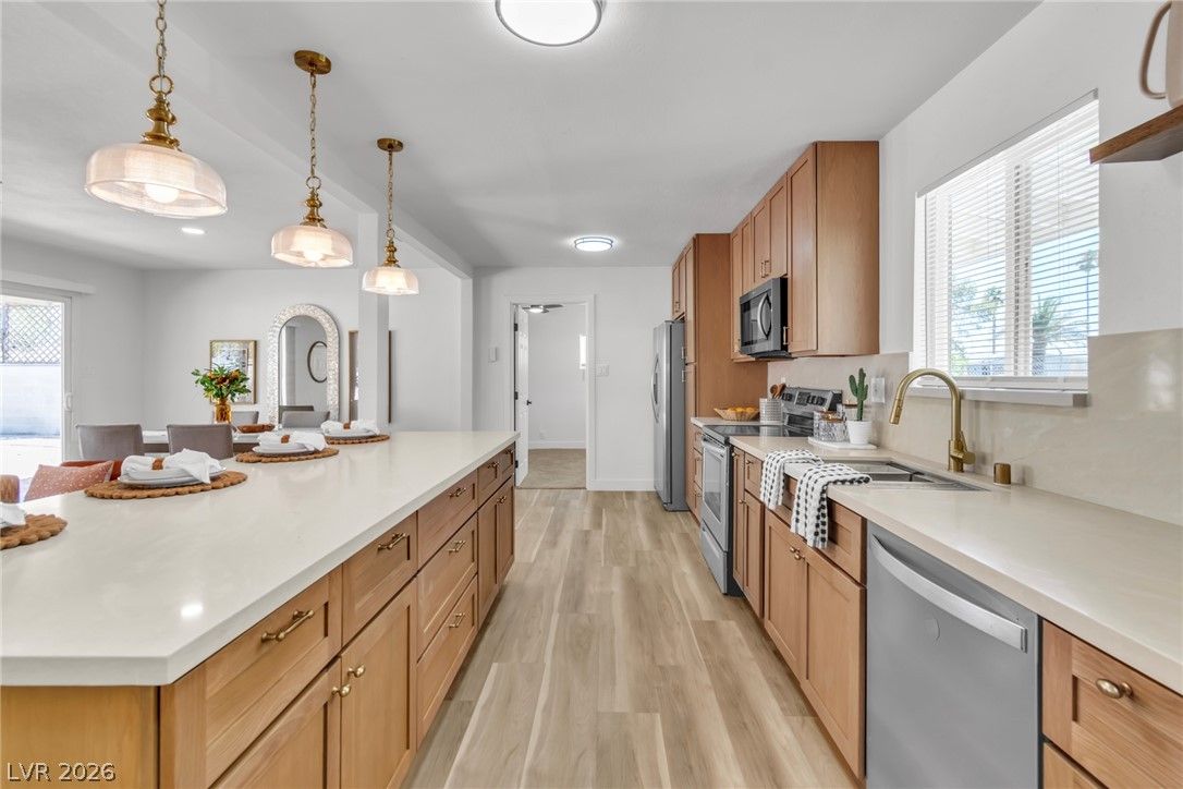 1200 Palm Terrace — photo 3