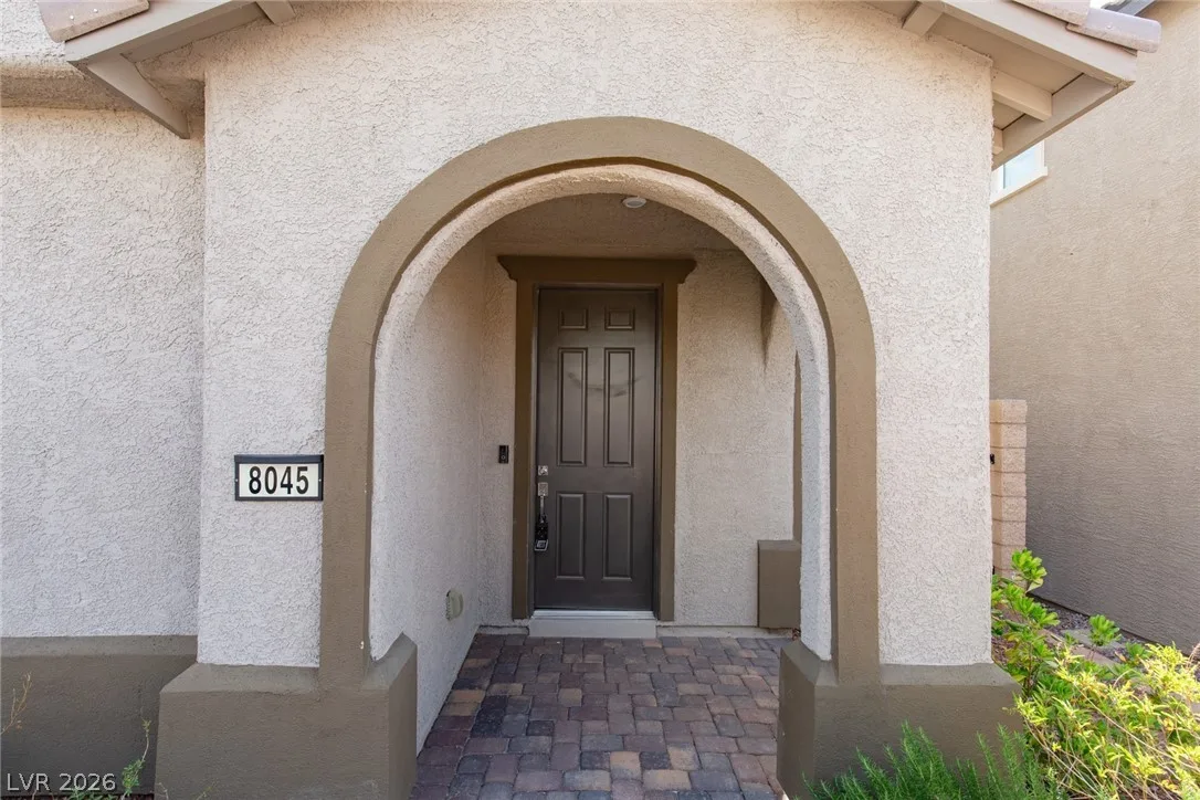 8045 Skye Foxx Street — photo 4