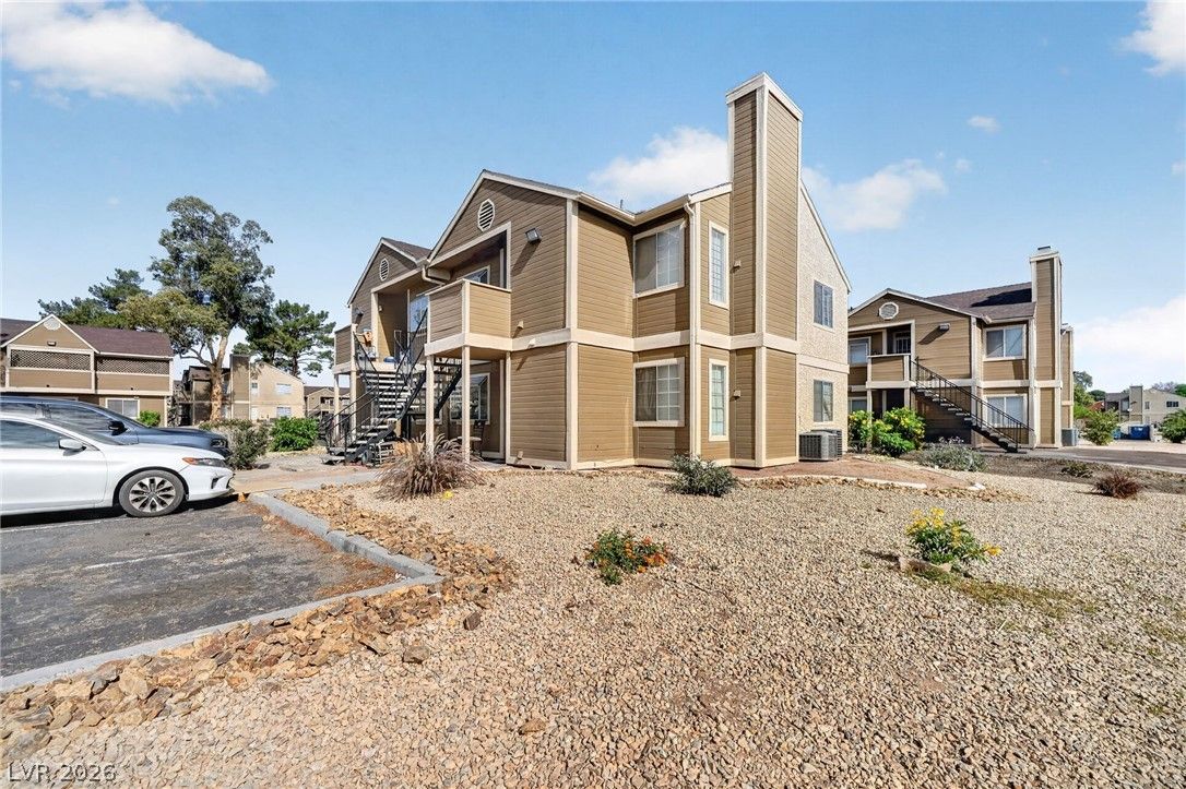 2702 Alicialynn Way D — photo 2
