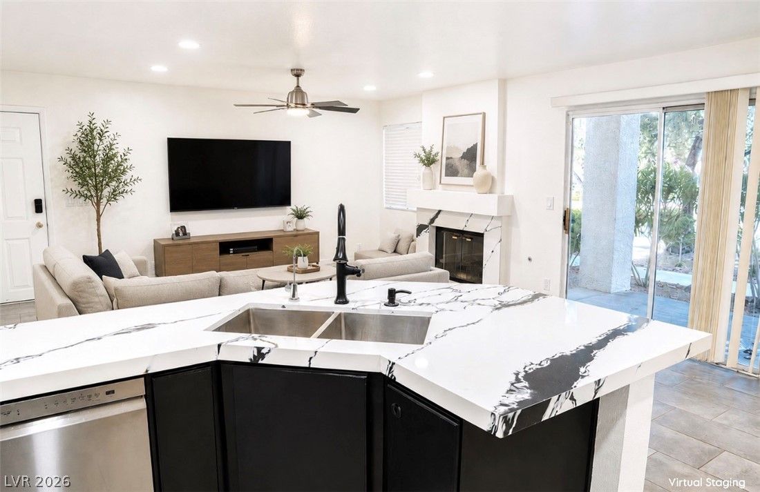 7900 Foxwood Place 102 — photo 3 of 21