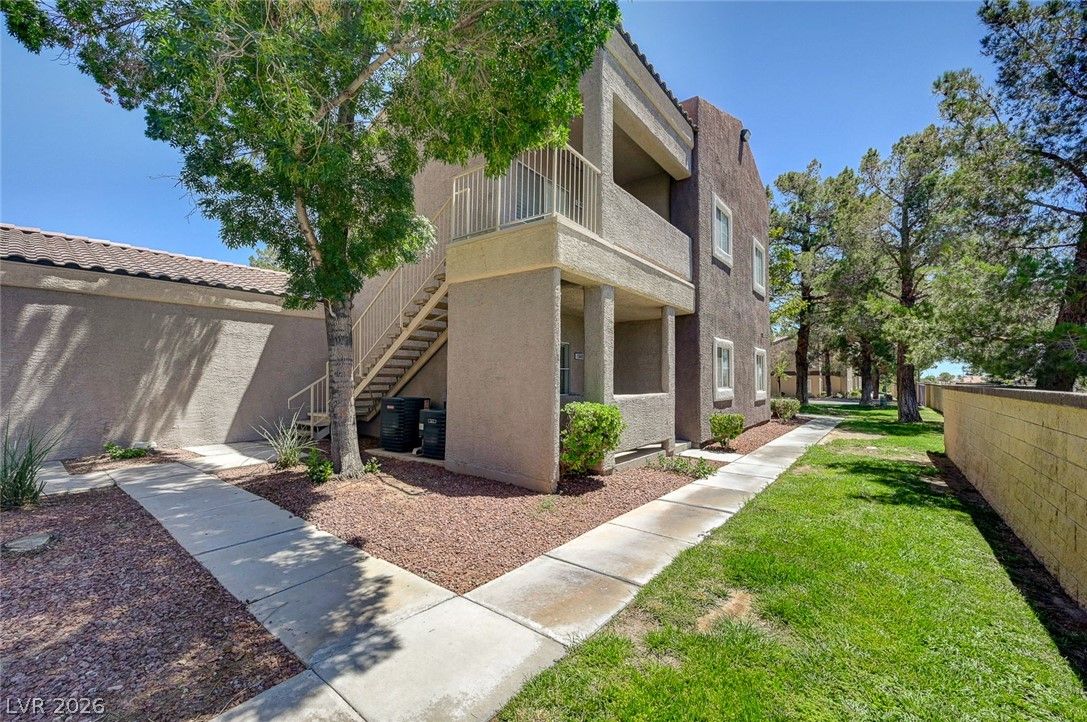5250 South Rainbow Boulevard 1048 — photo 3 of 39