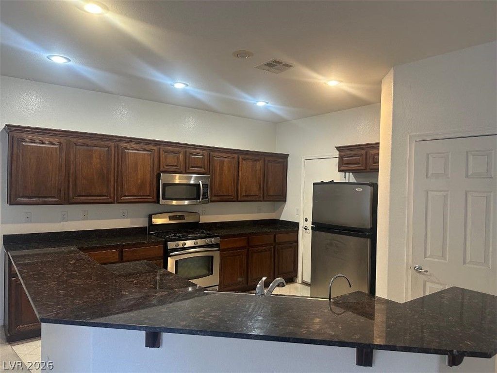 515 Newberry Springs Drive — photo 2 of 9