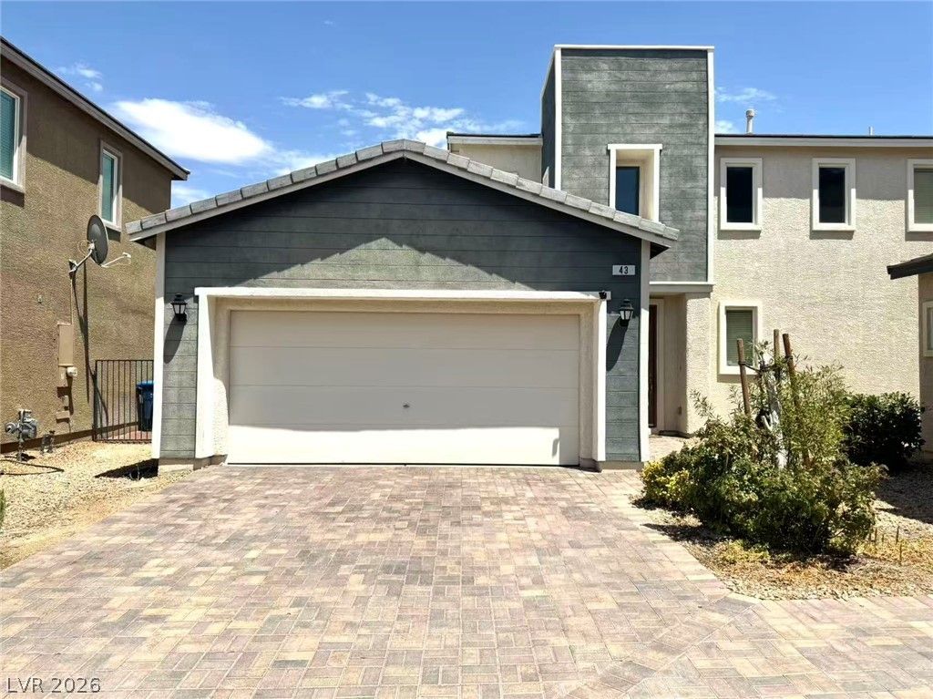 43 Heathrow Lake Avenue — photo 2 of 43