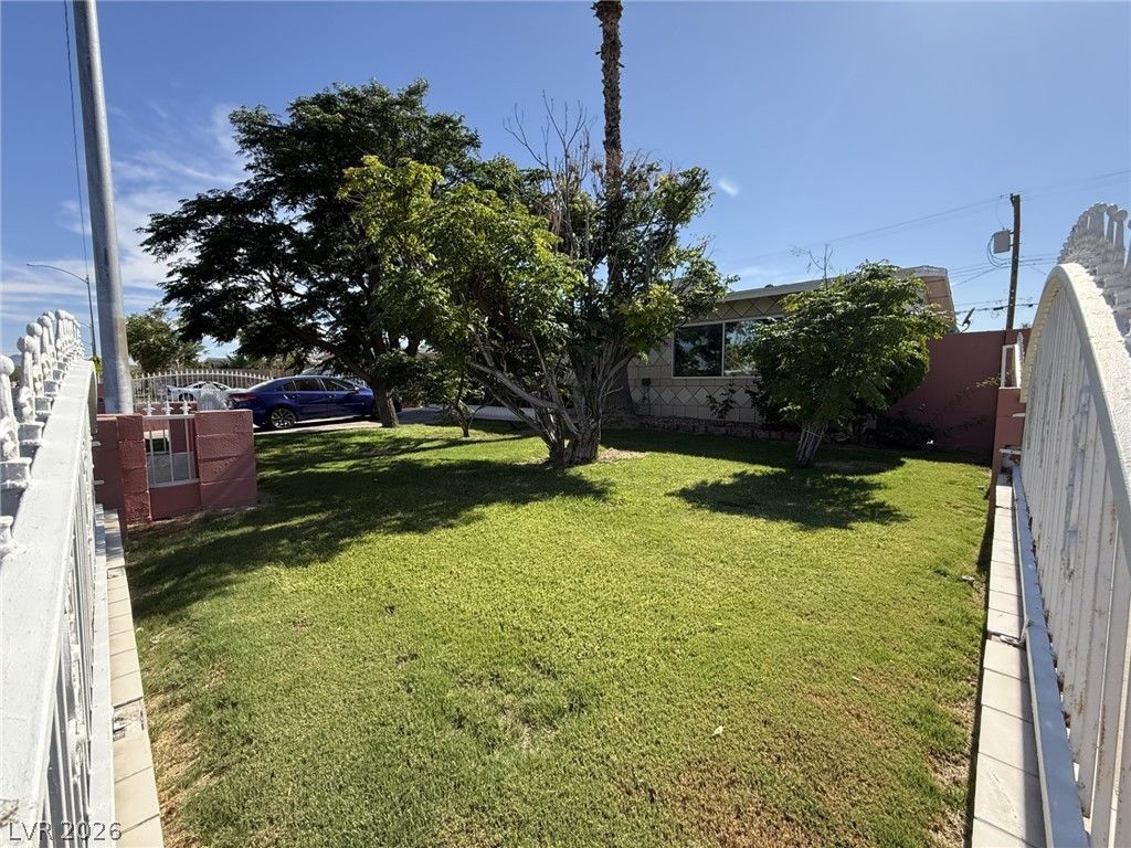 4567 South Nellis Boulevard — photo 2