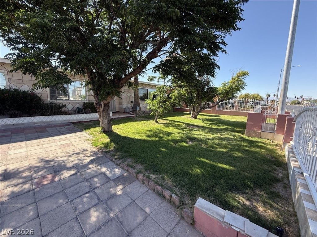 4567 South Nellis Boulevard — photo 3