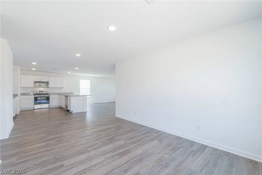 766 East Makenna Rain Drive — photo 4
