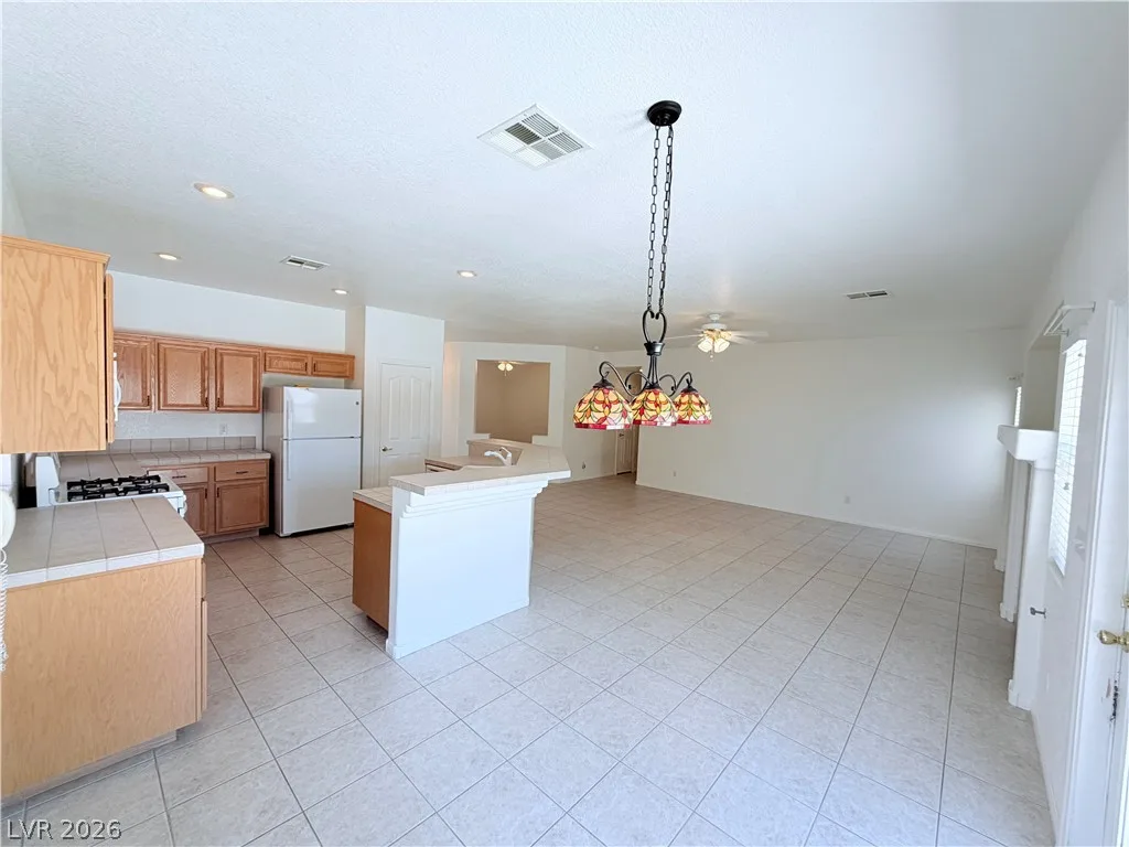 8096 Marin Pointe Avenue — photo 4 of 23
