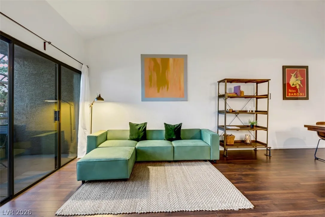 5036 South Rainbow Boulevard 204 — photo 4 of 21