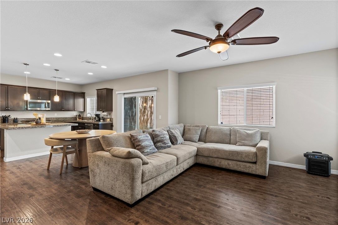 10746 Fenway Park Avenue — photo 3